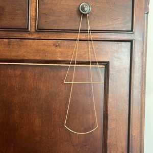 Long gold chain worn several different ways 20.5”